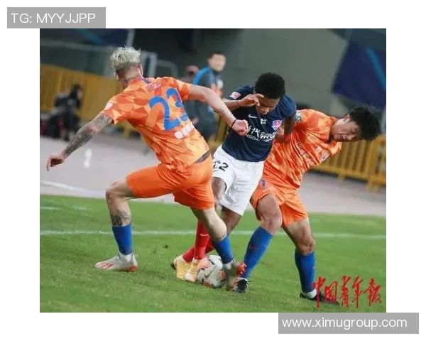 多拉多斯迎战瓜达拉哈拉大学争夺联赛关键三分之战